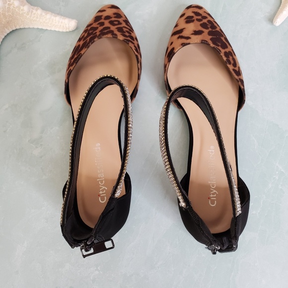 NEW Cheetah Pointed Toe Flats - Picture 7 of 7
